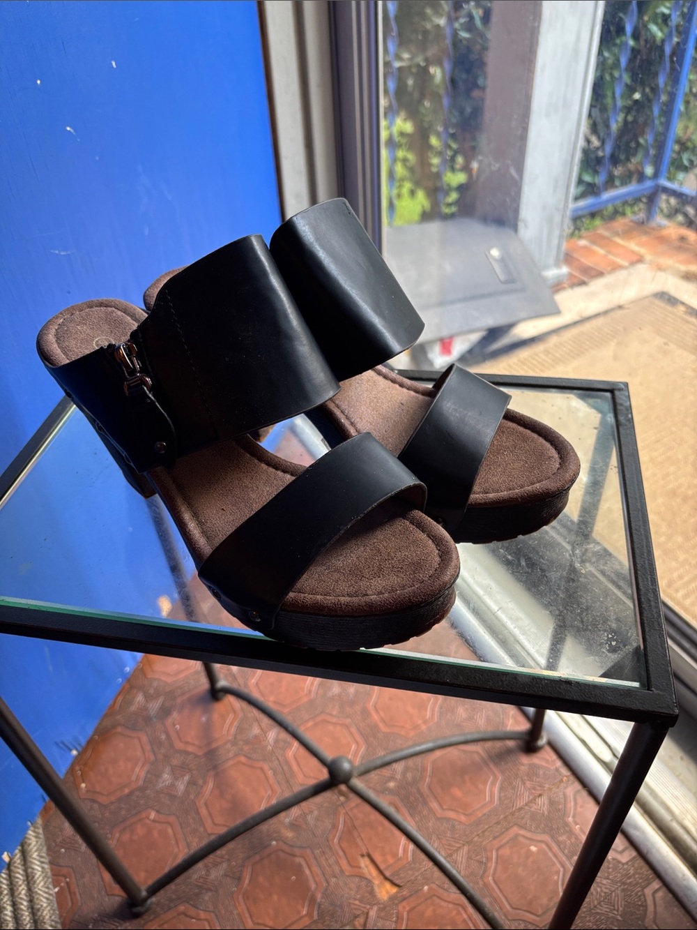 Women's Black Slide Sandals with Wide Straps